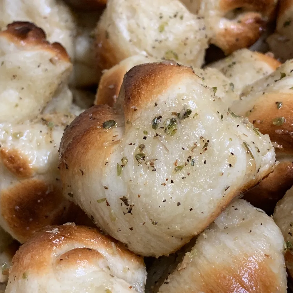Garlic knots