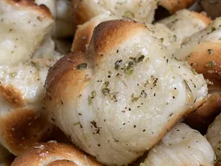 Garlic knots (1 lb)